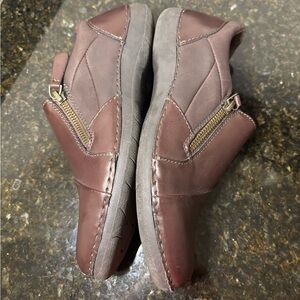 EARTH ORIGINS Perla Walnut Brown Side-Zipper Slip On Shoes